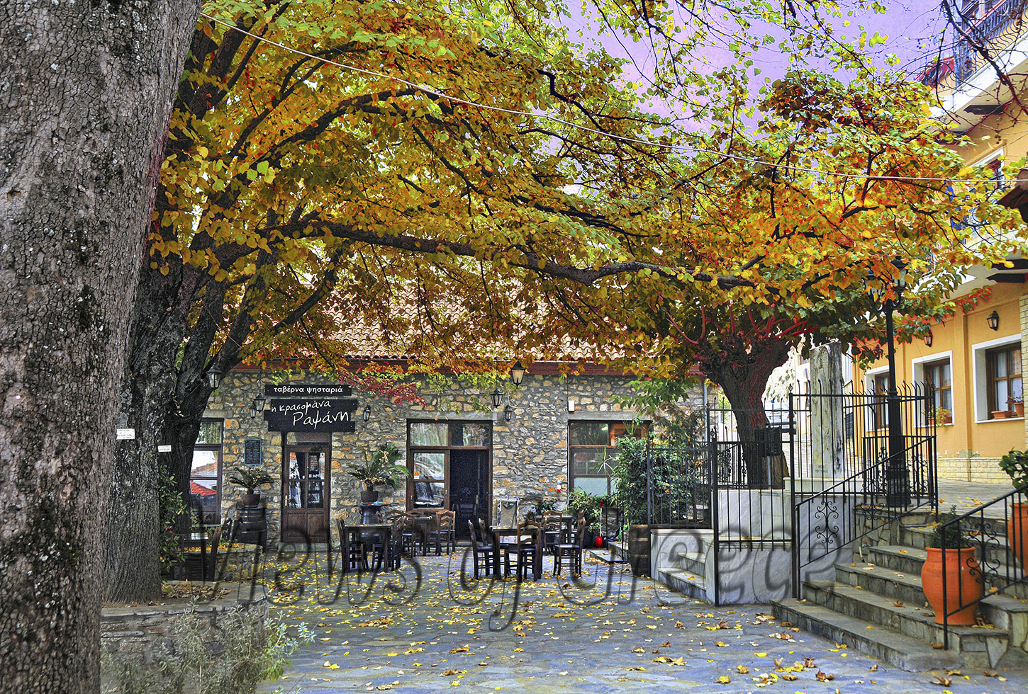 Memnon Christmas ΧΡΙΣΤΟΥΓΕΝΝΑ ΣΤΗΝ ΚΑΡΔΙΑ ΤΗΣ ΘΕΣΣΑΛΙΚΗΣ ΓΗΣ