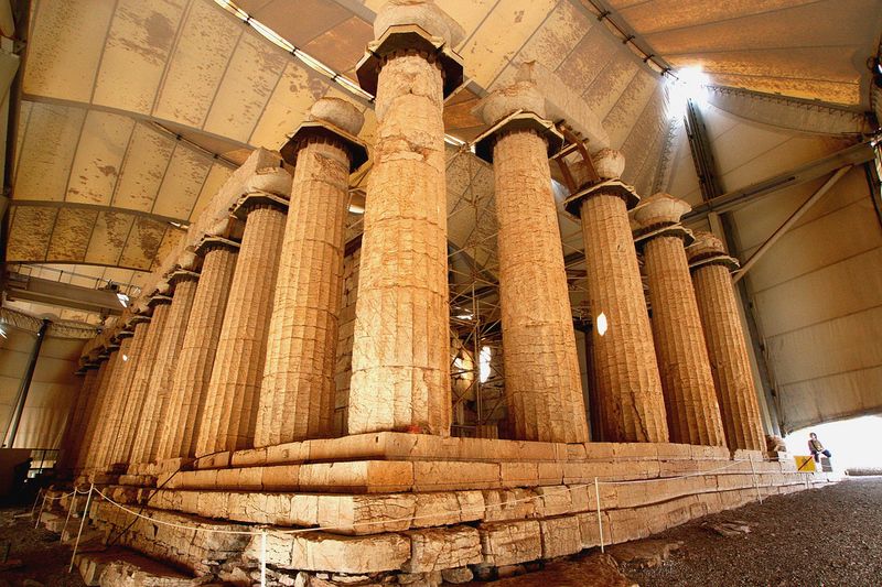 ΣΤΑ ΙΕΡΑ ΤΗΣ ΑΡΚΑΔΙΑΣ : ΑΡΧΑΙΑ ΛΥΚΟΣΟΥΡΑ ΚΑΙ ΝΑΟΣ ΕΠΙΚΟΥΡΙΟΥ ΑΠΟΛΛΩΝΑ