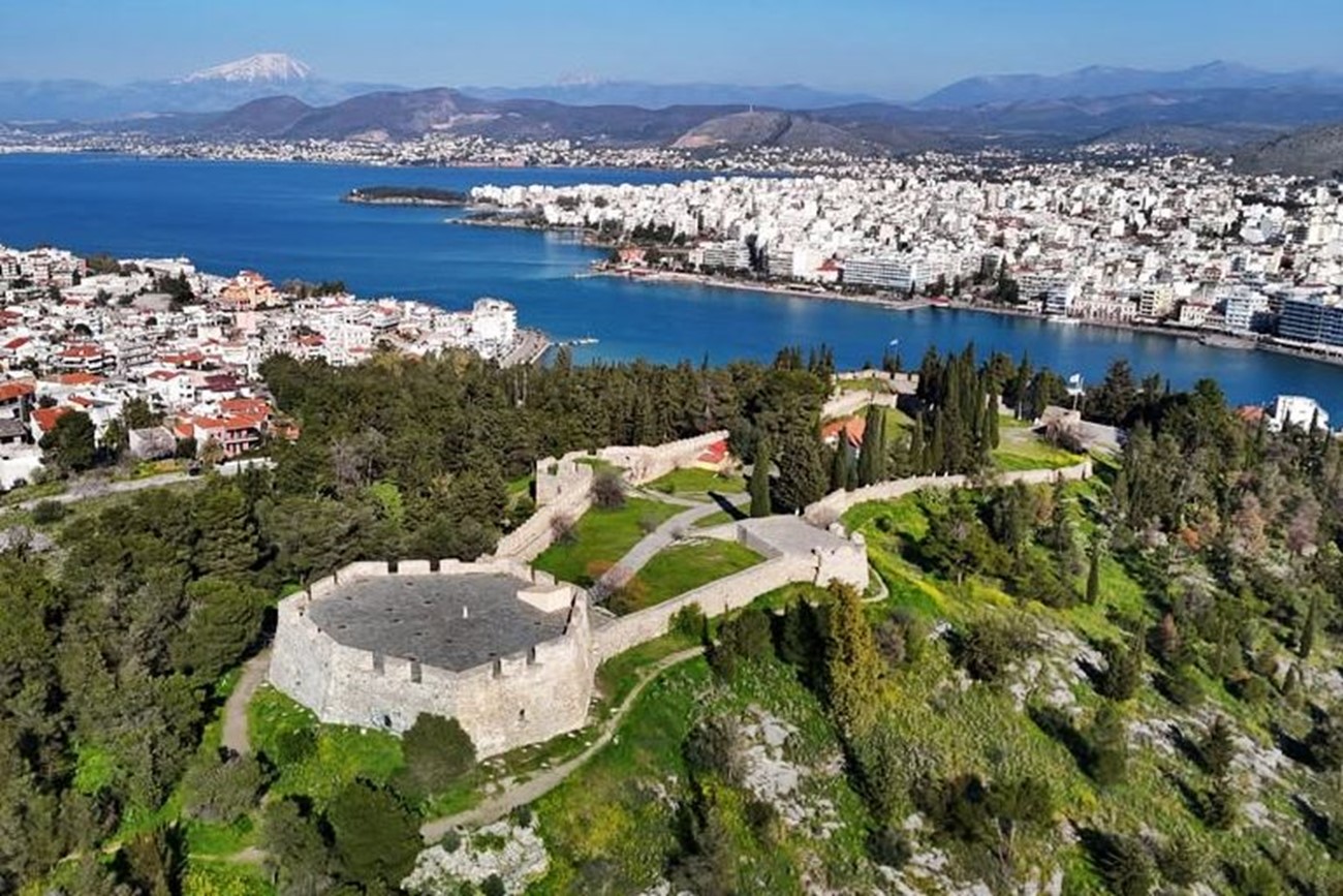 ΜΙΑ ΠΟΛΗ ΜΕ ΠΟΛΛΕΣ ΙΣΤΟΡΙΕΣ