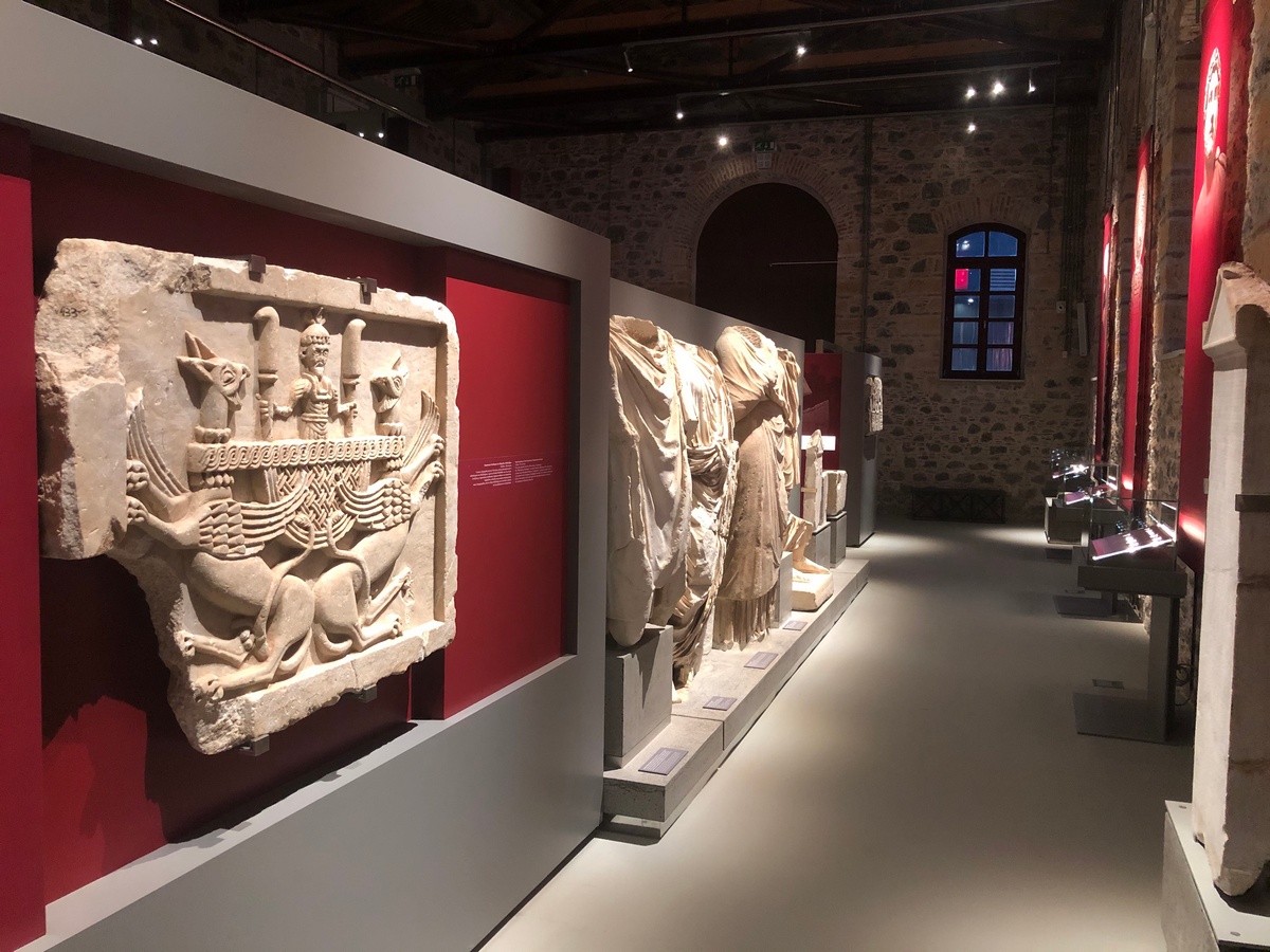 Η ΧΑΛΚΙΔΑ ΜΕΣΑ ΣΤΟΥΣ ΑΙΩΝΕΣ