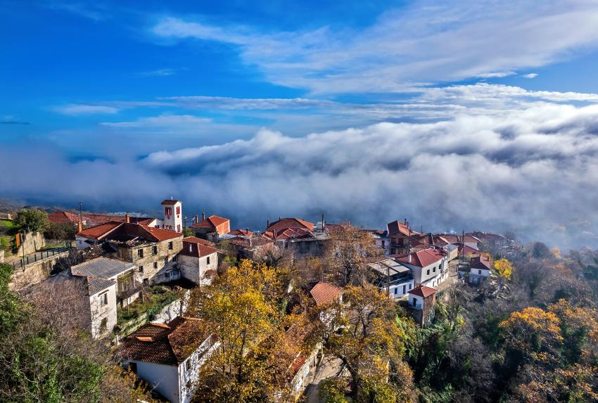 Memnon Christmas ΧΡΙΣΤΟΥΓΕΝΝΑ ΣΤΗΝ ΚΑΡΔΙΑ ΤΗΣ ΘΕΣΣΑΛΙΚΗΣ ΓΗΣ
