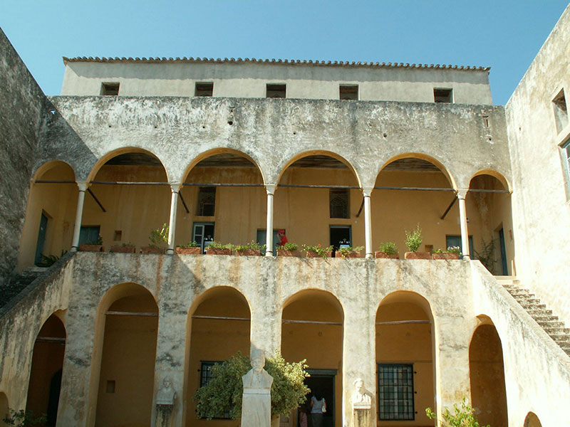 ΠΡΩΤΟΜΑΓΙΑ ΣΕ ΕΡΜΙΟΝΙΔΑ & ΣΠΕΤΣΕΣ