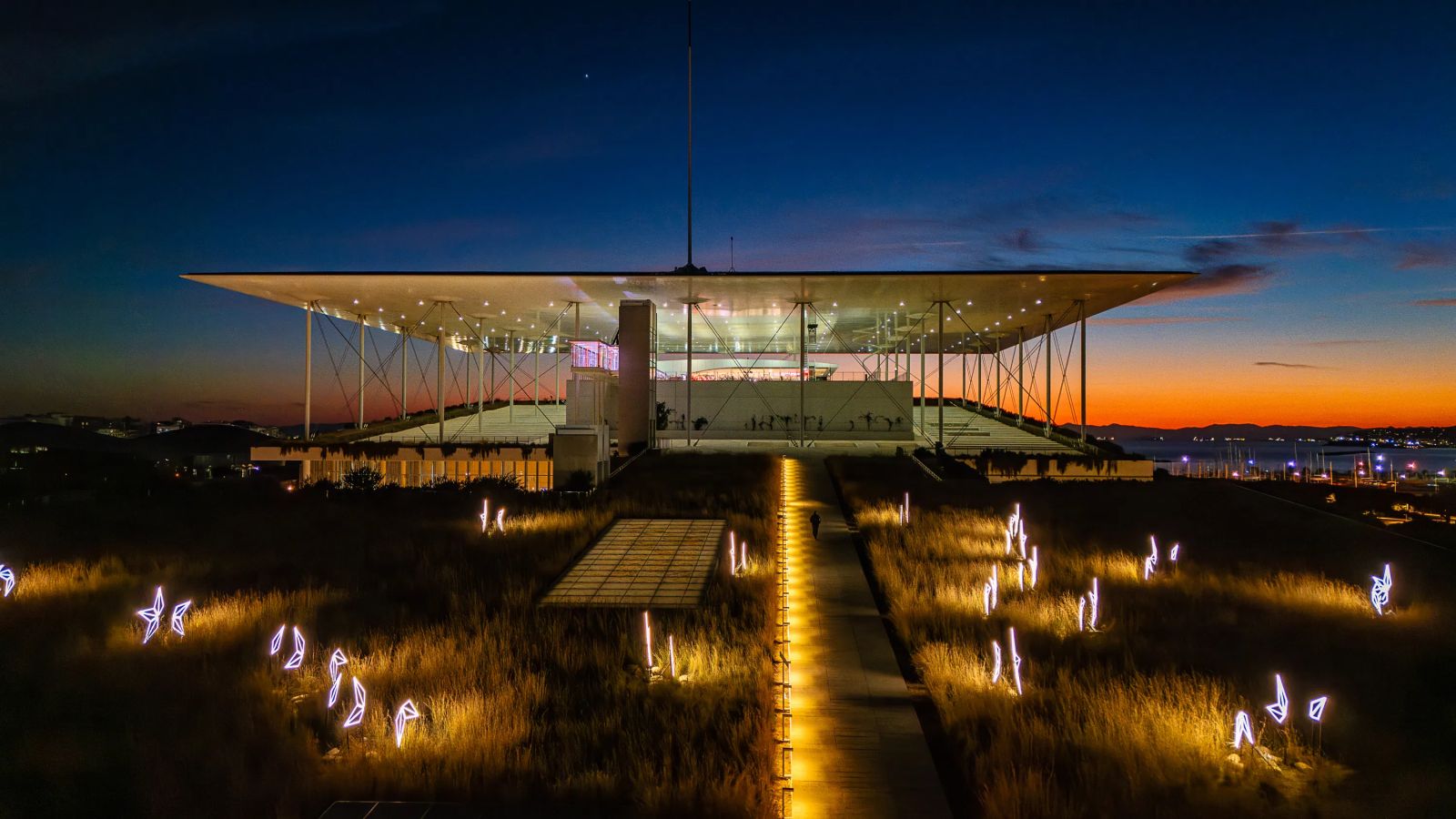 Μemnon Christmas ΓΙΟΡΤΙΝΗ ΑΘΗΝΑ ΤΟΥ ΣΗΜΕΡΑ