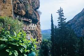 Πεζοπορία  στο ΦΑΡΑΓΓΙ ΛΟΥΣΙΟΥ-ΜΟΝΗ ΠΡΟΔΡΟΜΟΥ