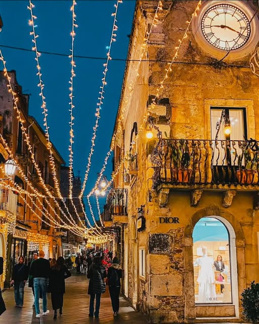 Memnon Christmas ΧΡΙΣΤΟΥΓΕΝΝΙΑΤΙΚΗ ΕΚΔΡΟΜΗ ΣΤΟΝ ΙΤΑΛΙΚΟ ΝΟΤΟ