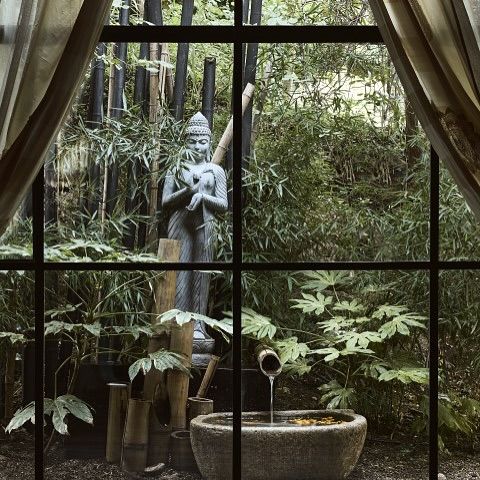 ΜΑΙΟΣ ΣΤΗΝ ΑΙΓΕΙΡΑ ΚΑΙ ΤΟ AREA SYNEST