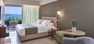 ΠΡΩΤΟΜΑΓΙΑ ΣΕ ΕΡΜΙΟΝΙΔΑ & ΣΠΕΤΣΕΣ